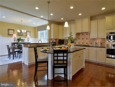 15 Oakmont Cir, Glen Mills, PA 19342 - photo 2