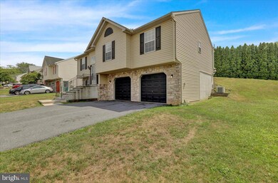 319 Winding Way, Womelsdorf, PA 19567 - photo 3