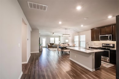 403 Grapefruit Rd, Hutto, TX 78634 - photo 5