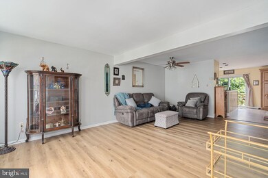 1103 Coventry Pointe Ln, Pottstown, PA 19465 - photo 5