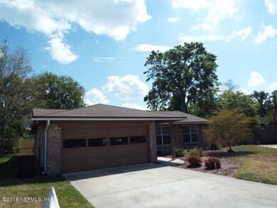 4658 Rhett Ct, Jacksonville, FL 32210 - photo 3