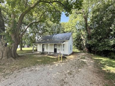 509 S High St, Adairville, KY 42202 - photo 2