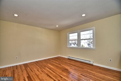 146 S 3rd St, Telford, PA 18969 - photo 5