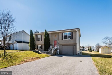 3853 Mountain Shadow Cir, Fayetteville, PA 17222 - photo 3