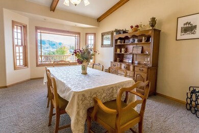 005_Dining Room