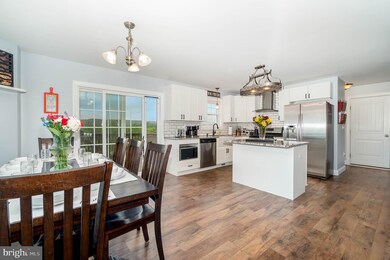 315 Riviera St, Mount Wolf, PA 17347 - photo 5