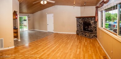 TD_Lyvona_livingroom4