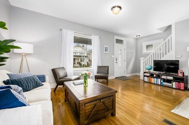 Family Room - 328 E Jenkins Ave (8)