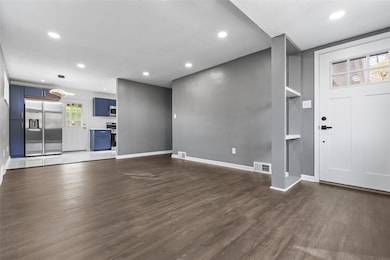 429 Elwood Dr, Pittsburgh, PA 15235 - photo 5