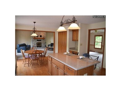 10870 Crestwood Dr, Willoughby, OH 44094 - photo 4