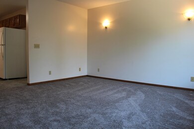 506 Sunset St unit 7, Ida Grove, IA 51445 - photo 7
