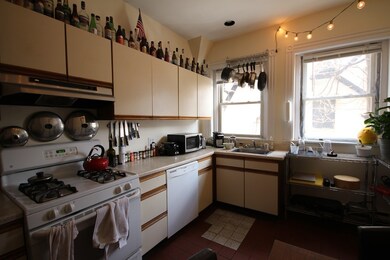 915 Beacon St unit 1, Boston, MA 02215 - photo 6