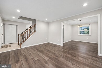 16004 Laconia Cir, Woodbridge, VA 22191 - photo 5