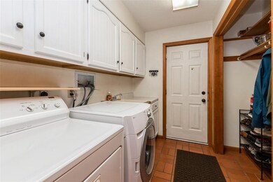 5200 Broadview Dr SE, Cedar Rapids, IA 52403 - photo 6