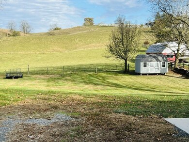 79 Elm St, Union, WV 24983 - photo 4