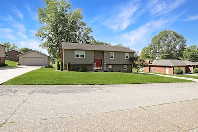 5455 E Timberwood Dr, Newburgh, IN 47630 - photo 2