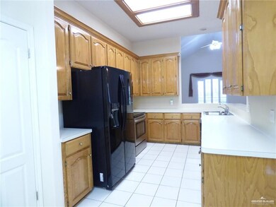 247 Karen Dr, Alamo, TX 78516 - photo 3