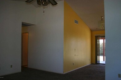 Family Room (2)