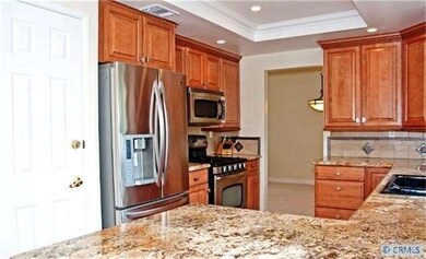 Walk-in pantry & stainless appliances