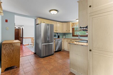 23 Meredith Road - Kitchen -11