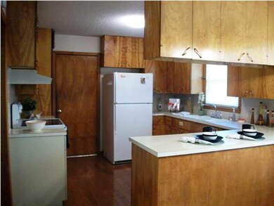 Kitchen with eating bar