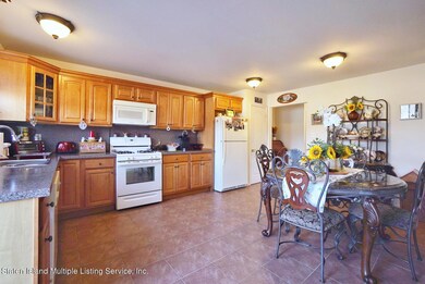 53 Chess Loop, Staten Island, NY 10306 - photo 5