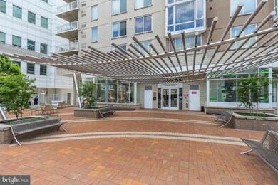 The Crescent unit 801, Silver Spring, MD 20910 - photo 2