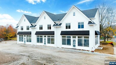 445 Ramapo Valley Rd unit 3, Oakland, NJ 07436 - photo 2