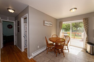 16 Brunswick Park Dr, Troy, NY 12180 - photo 7