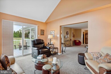 521 Magnolia Dr, Blue Bell, PA 19422 - photo 4