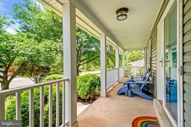 13214 Coralberry Dr, Fairfax, VA 22033 - photo 4