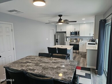 Kitchen 03