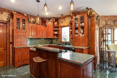 1502 Indiana Ave, La Porte, IN 46350 - photo 5