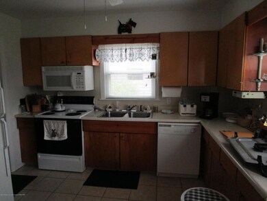 523 Hamilton Ave, Lansing, MI 48910 - photo 6