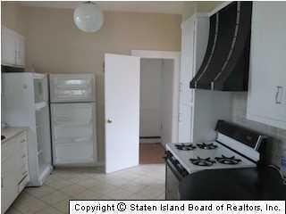 1323 Clove Rd, Staten Island, NY 10301 - photo 7