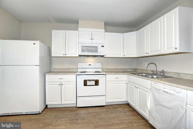 13 Hamlet Dr, Owings Mills, MD 21117 - photo 3