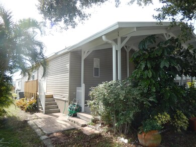 858 Pecan Cir, Sebastian, FL 32976 - photo 3