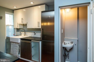 2218 Pemberton St, Philadelphia, PA 19146 - photo 4