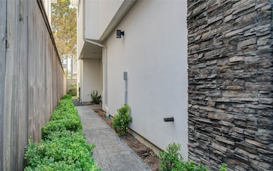 1808 Ridgewood St, Houston, TX 77006 - photo 6