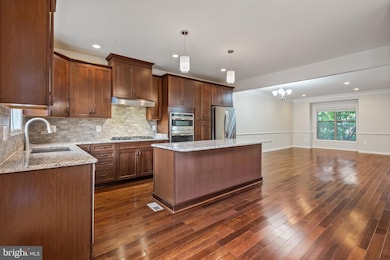 22569 Norwalk Square, Ashburn, VA 20148 - photo 7