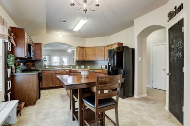 418 De Coster Blvd, Alvin, TX 77511 - photo 6