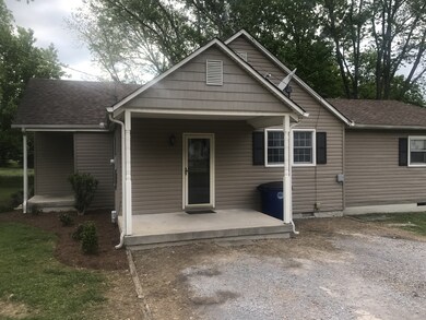 117 Davis St, Shelbyville, TN 37160 - photo 3