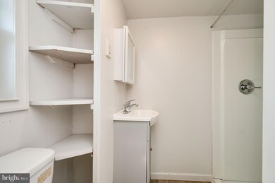 1022 Birch St, Reading, PA 19604 - photo 2