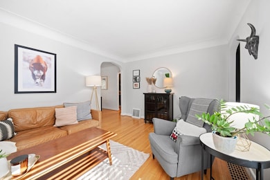 14-web-or-mls-2712 Idaho Ave S-14.jpg