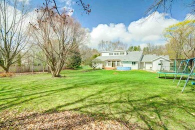 5637 Vineyard Rd, Fitchburg, WI 53575 - photo 4