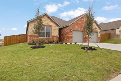 1908 Echo Lake Ct, Cleburne, TX 76033 - photo 3