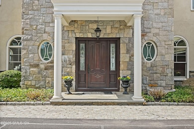 2-web-or-mls-52-carriglea-dr