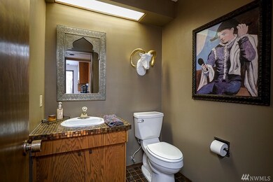 6730 W Mercer Way, Mercer Island, WA 98040 - photo 5