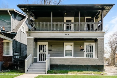 017-photo-front-view-13566631