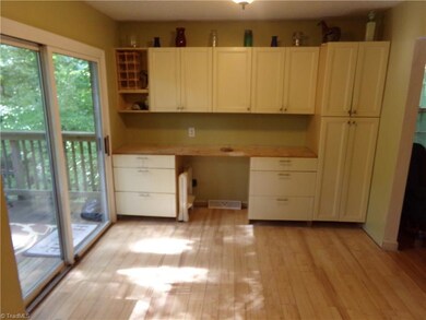 1049 Oakmont Dr, Asheboro, NC 27205 - photo 7